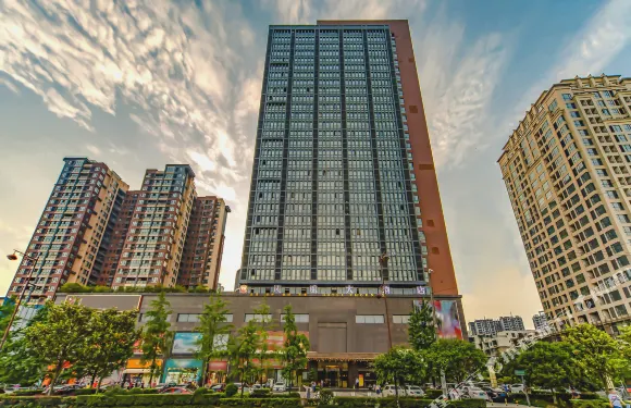 鳳凰天驕酒店（成都望叢祠地鐵站郫都客運中心店）