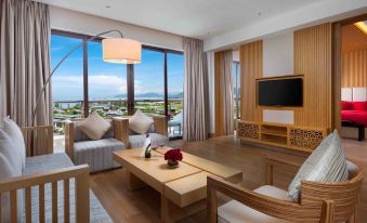 Thousand Cranes Sanya Yazhou Bay int‘l Exchange Centre , Curio Collection by Hilton