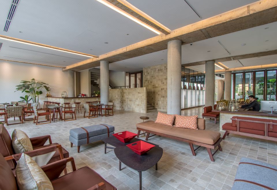 1. 펜 하우스 & ..