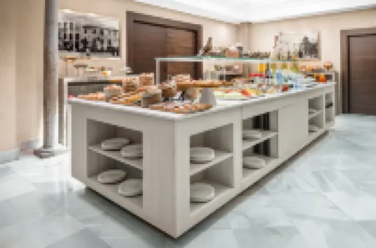 NH Collection Granada Victoria