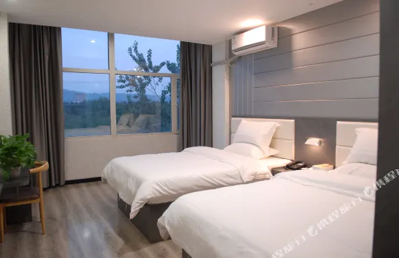 怡萊酒店（侯馬新田廣場高鐵站店）