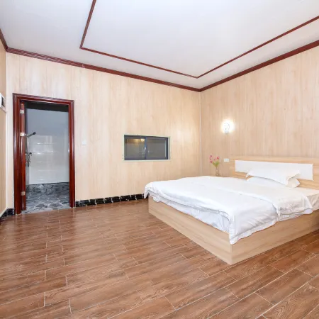 Yangchun Yunshan Green Lake Hot Spring Homestay