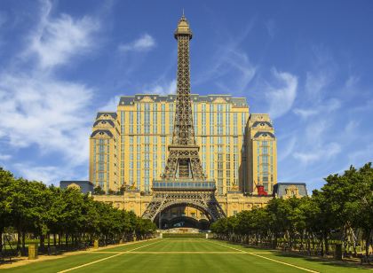 The Parisian Macao