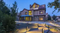 Floral Hotel·Yunshang No.35 Villa فنادق في بكين