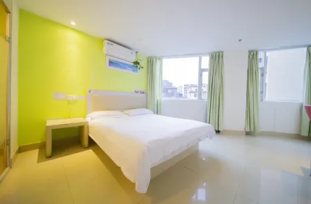 100 Inn (Fuqing Chenglong Pedestrian Street) Отели рядом с достопримечательностью «Фуцзяньский технологический педагогический институт (Кампания Вамашань)»