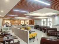 GreenTree Inn Qinyang Huaifu Middle Road Jianshe South Road Hotels in Qinyang
