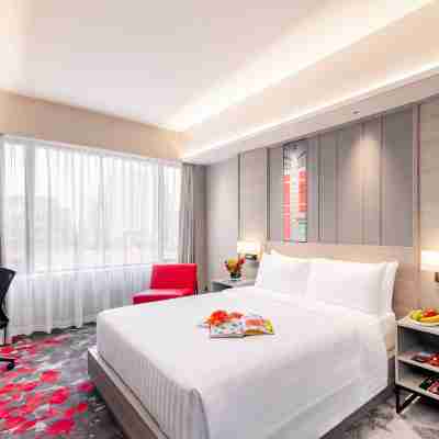 Royal Plaza on Scotts Rooms