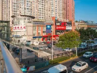 Homeinn  Hotel (Shanghai Renji Hospital East Campus Tongqiao Subway Station Branch) Hotels near Jianping Middle School South School