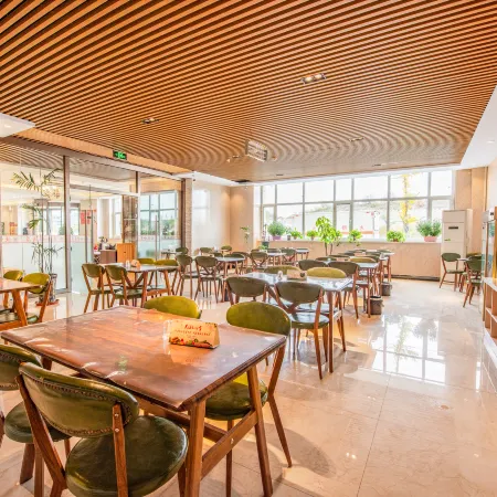 LHW Civil Aviation MHD Hotel (Lanzhou Zhongchuan Airport)