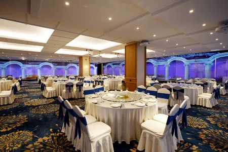 Tongye Jingyun Hotel Отели рядом с достопримечательностью «Hongtong Central Square»