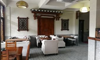 Yangshuo Riverside Shutong Inn (Impression Liusanjie Shop)