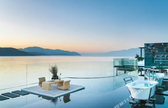 大理瓦藍·惜汐灣海景客棧