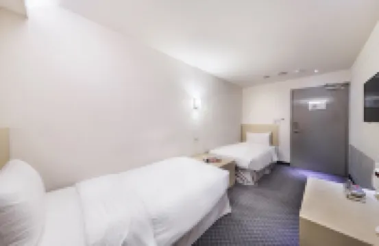 Green World Linsen Hotels near Neihu Technology Park