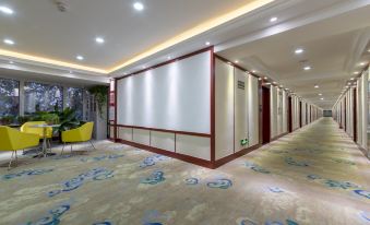 Su 8 Hotel (Weifang Lutai Convention and Exhibition Center Gu Dejin Branch)