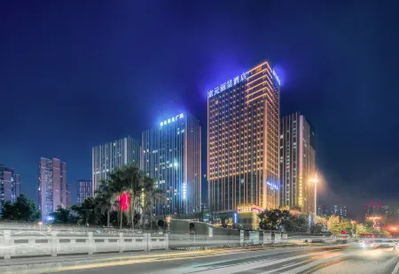 Rezen Jingyuan Hotel (Chengdu Panda Base) Отели рядом со станцией Chengdu Xindu Railway Station