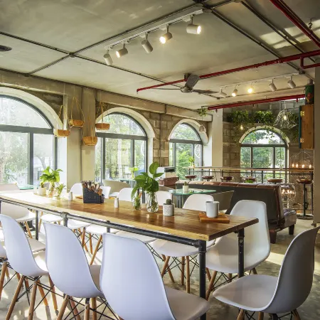 Bridges Danang Boutique Hotel Отели рядом с достопримечательностью «Гора Шонча»