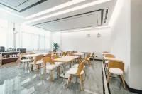 Zhenjiang July hotel