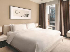 Shangri-La Toronto