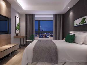 U Plus Hotel (Kunming South Railway Station & Chunrong Street Metro)