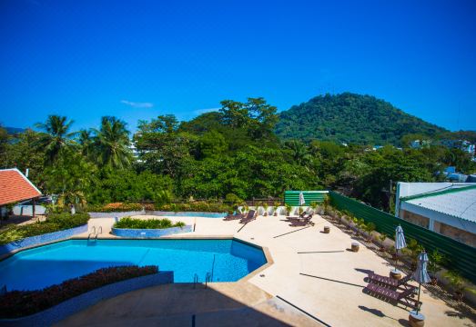 푸켓 메를린 호텔