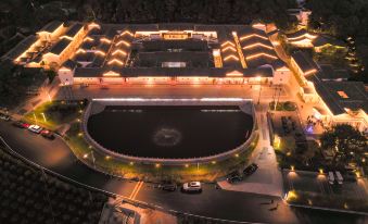 Huizhou autumn long valley home stay