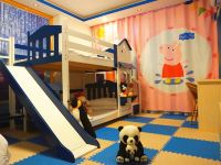 上海昆俏酒店公寓 - 小猪佩奇滑梯三床房
