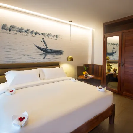 Almond Hotel Bassac River