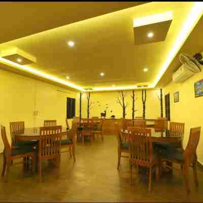 WHITE GATE LUXURY HOTEL Dining/Meeting Rooms