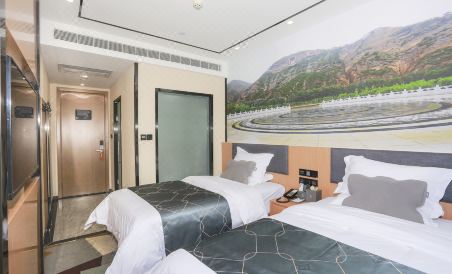 Chonpines Hotel (Tianshui Lantian City Square) - Housity