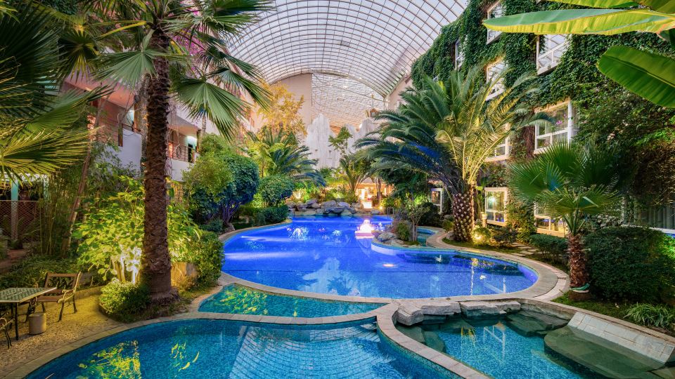 Paradise Hotel