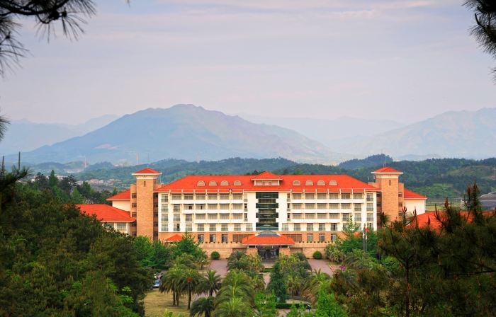 GuiLin Merryland Resort Hotel