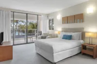 Drift Palm Cove Hotels in Trinity Beach