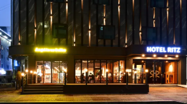 Hotel La Vue Foret Hotel in zona Stazione Ferroviaria Mangpo