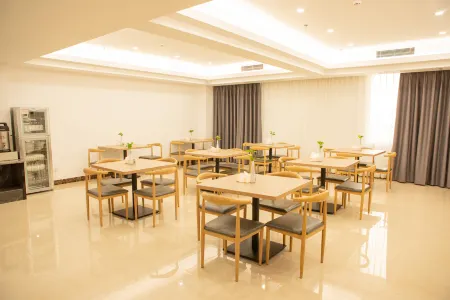 YushengHotel Отели рядом с достопримечательностью «Shuidong Bay»