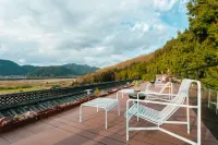 Tengchong Xitang Rehai Sulfur Hot Spring Hidden Luxury Boutique Stay (Heshun Ancient Town Yeya Lake) - พร้อมWifi