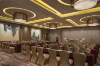 HUALUXE Hotels and Resorts YANGJIANG CITY CENTER