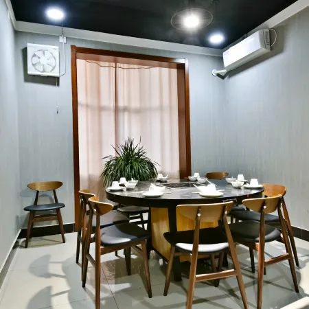 Binghe Hotel