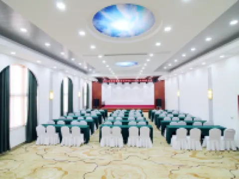 Huanyu Grand Hotel (Yishui Dongfang Shopping Center Chang'an South Road) Hotels in Yishui