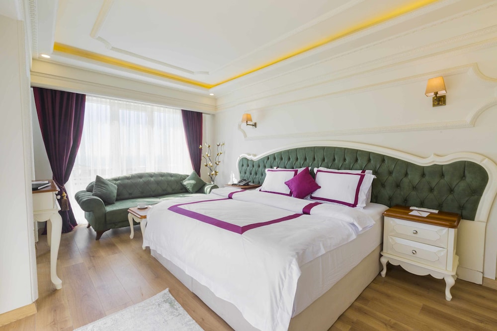 Andalouse Elegante Suite Hotel