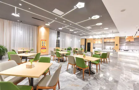 Atour Hotel (Guyuan Museum) Отели рядом с достопримечательностью «The Guyuan Museum of Ningxia»