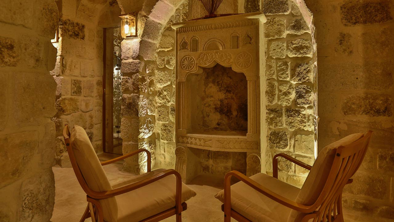 Acropolis Cave Suites