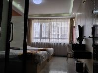 天顺八酒店(北京鲁谷台湾街店) - 舒适高级双床房