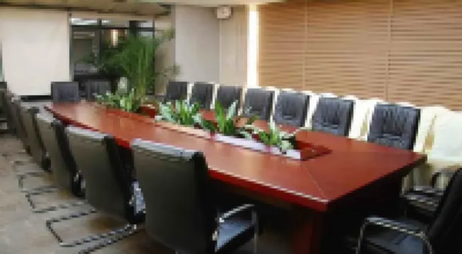 Eastern Kaiyue Business Hotel