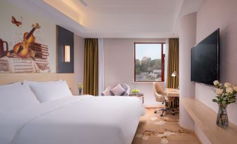 Vienna Hotel (Lijiang Old Town)