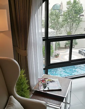 ห้องคาบาน่า 1 เตียง วิวสระว่ายน้ำ