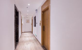Floral Hotel Luheju - Housity