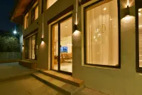 Yiliang Xihe (Kaifeng University Wansuishan Wuxia City Store)