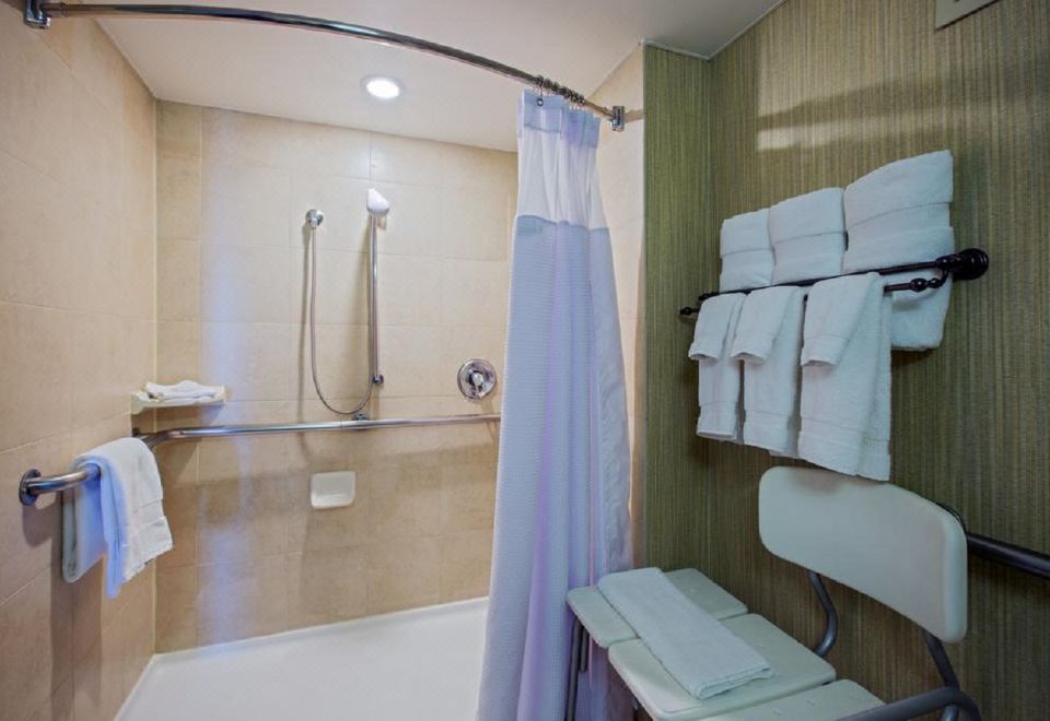 크라운 플라자 뉴어크 에어포트 호텔 셔틀버스