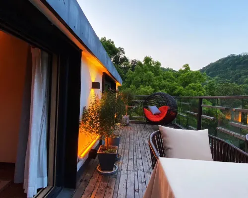Wuta Xinshe (Hangzhou West Lake) Hotels near Hupao Spring