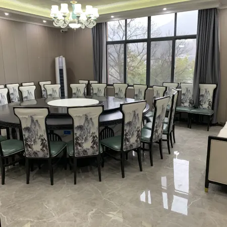 Xihe Bishu Shanzhuang Hotel
